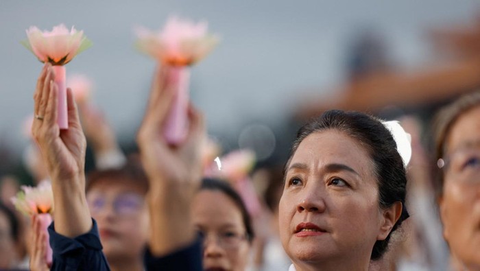 Tzu Chi Gelar Ritual Pemandian Buddha di Taipei