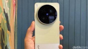 Vivo X300 Ultra yang diotaki Snapdragon 8 Elite Gen 5 berada di peringkat tiga dengan skor 4.103.004. Foto: Adi FR/detikINET