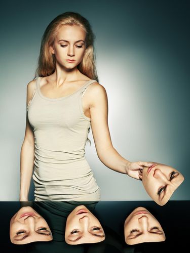 Wanita dengan Kepribadian Narcissistic Personality Disorder atau NPD
