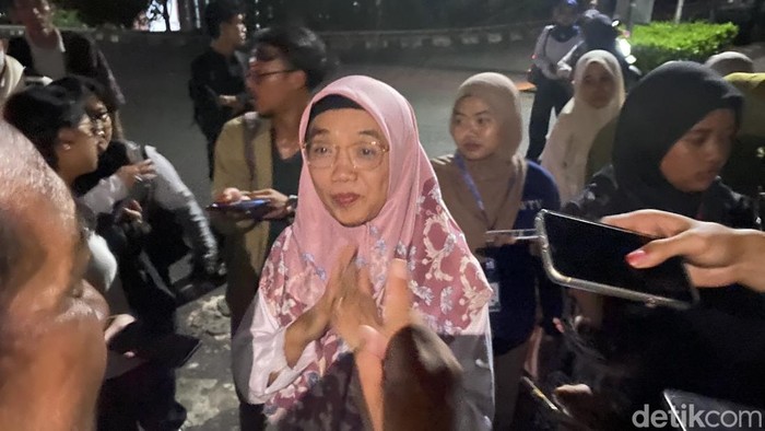 Wakil Rektor 3 Bidang Kemahasiswaan UIN Walisongo Semarang, Ummul Baroroh, di Landmark UIN Walisongo, Kecamatan Ngaliyan, Kota Semarang, Senin (11/5/2026).