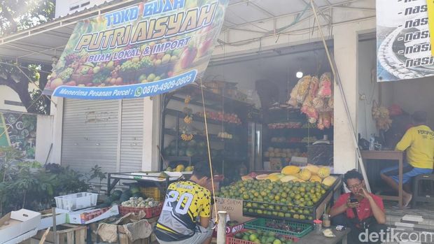 Balita dicubit emak-emak di Sidoarjo Toko buah lokasi balita dicubit emak-emak pembeli di Sekardangan, Kota Sidoarjo