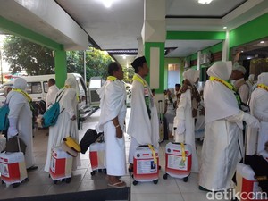Kloter Sapu Jagat Embarkasi Haji Solo Terbang ke Tanah Suci Hari Ini