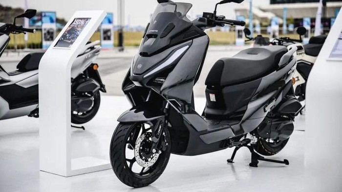 CFMoto 150SC-F