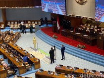 DPR Lantik Adela Kanasya Adies, Anggota PAW Pengganti Adies Kadir
