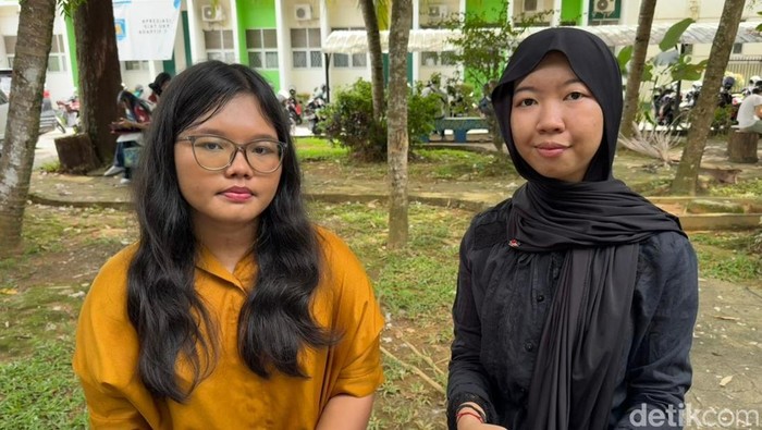 Dua siswi SMAN 1 Pontianak yang pernah jadi peserta LCC MPR tahun 2025 silam.