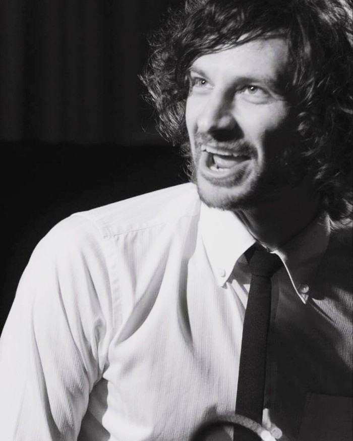 Gotye, terkenal lewat lagu Somebody That I Used To Know, kini fokus pada proyek eksperimental dan band indie-nya, The Basics, sambil mengelola label rekaman.