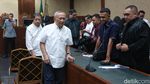 Hakim Jatuhkan Vonis 6 Tahun untuk Eks Dirut Pertamina Patra Niaga
