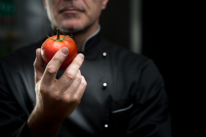 Ilustrasi pekerjaan executive chef di industri kuliner