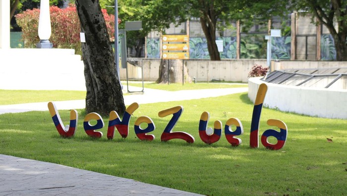 Presiden Amerika Serikat Donald Trump melempar gagasan menjadikan Venezuela sebagai bagian dari wilayah AS.