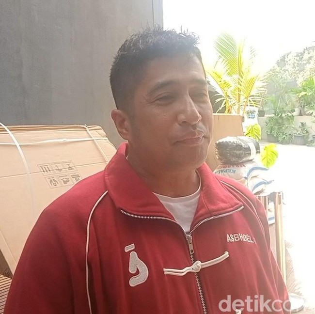 Irfan Hakim Klarifikasi Penjualan Kaus Bertema Karhutla Bukan Cari Keuntungan