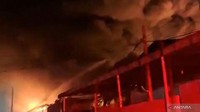 Kebakaran di Pergudangan Miami Jakbar Hanguskan 4 Gudang Paket