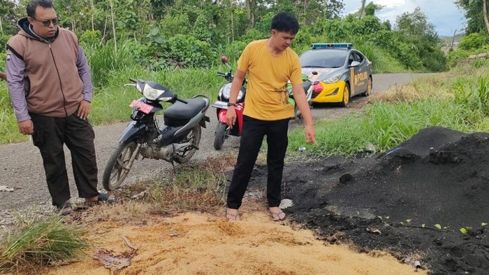 Lokasi penemuan bayi dalam kardus di pinggir jalan Bone.