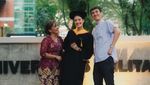 Mawar de Jongh Wisuda S1, Bryan Domani Bawakan Buket Bunga