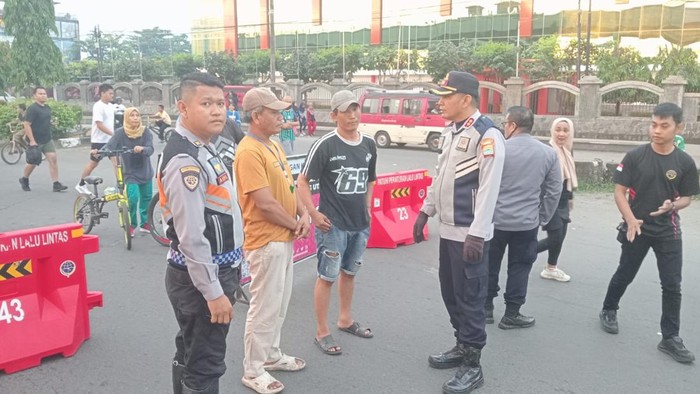 Oknum jukir yang mencoba mengambil keuntungan pribadi dengan mematok tarif hingga Rp 5.000