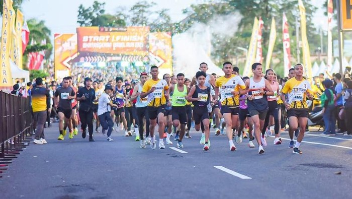 Para runners di Bhayangkara Babel Run.