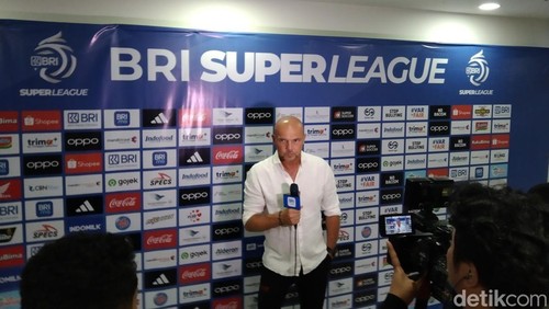 Pelatih Bali United, Johnny Jansen. /Krisna Pradipta