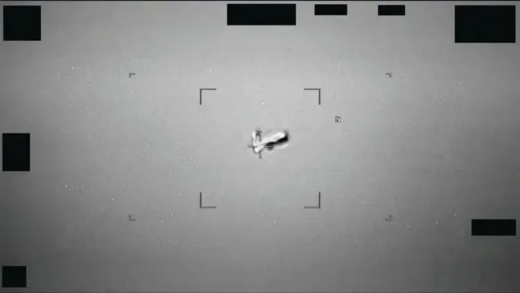 Pentagon Buka Arsip UFO Rahasia, Foto-fotonya Bikin Tercengang!