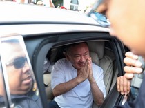 Kebebasan Eks PM Thaksin Berkat Ampunan Raja Thailand
