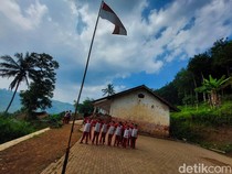 Perjuangan Anak Gunung Kejar Ilmu di Sekolah Atas Awan