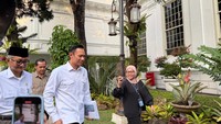 Prabowo Panggil AHY hingga Rosan ke Istana, Bahas Progres Proyek Tanggul Laut