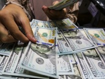Pedagang Mulai Waswas Dolar Makin Ngamuk, Untung Menipis