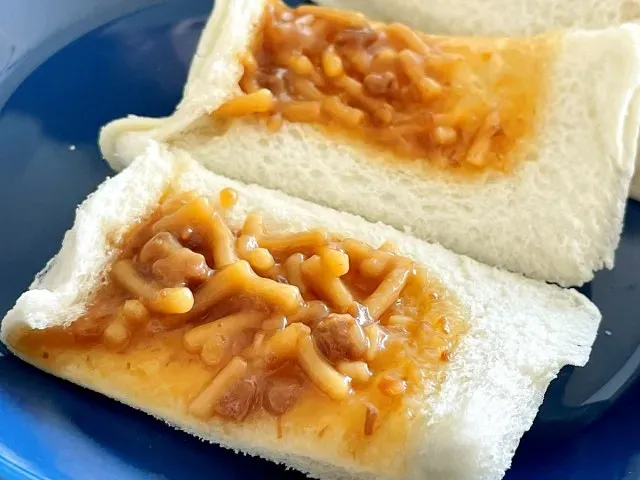 Sandwich isi ramen