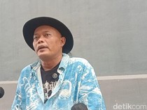 Sule Kasih Giliran ke Anak-anak untuk Kurban Tahun Ini