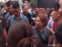 Sidang Pembunuhan Mahasiswi Unram Ricuh, Keluarga Korban Protes Tim Hotman