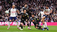 Tottenham Hotspur Vs Leeds United Selesai 1-1