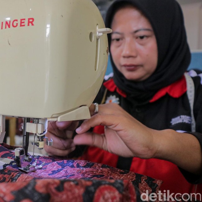 Ujian Sertifikasi Menjahit di Jatinegara Bekali Warga Siap Masuk Dunia Kerja