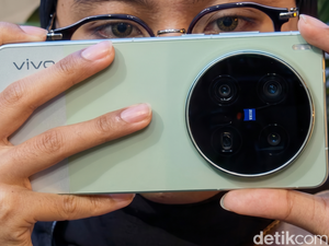 Vivo X300 Ultra dari Dekat, HP Rp 26 Juta dengan Kamera Gahar