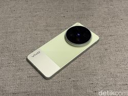 Vivo X300 Ultra dari Dekat, HP Rp 26 Juta dengan Kamera Gahar