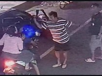 Video Viral Bang Jago Ngamuk-Pukul Pemotor di Semarang
