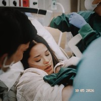 Alyssa kembali membagikan momen persalinannya. Kali ini ia memperlihatkan perjuangannya saat melahirkan secara normal di kamar rumah sakit. Foto: Instagram/@alyssadaguise