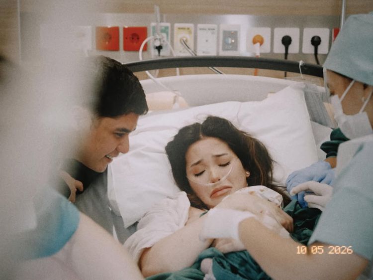 Momen Haru Perjuangan Alyssa Daguise Melahirkan Normal di Hari Ibu
