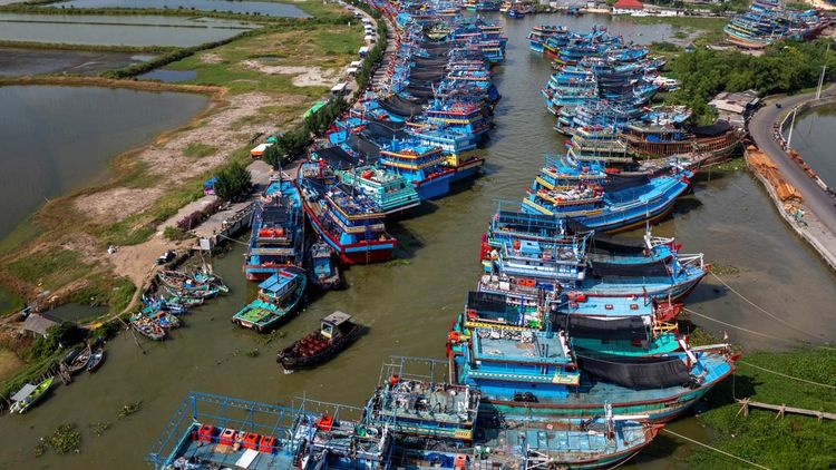 Biaya Solar Melambung, Kapal Nelayan Banyak Bersandar