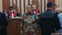 Hakim Tegur Eks Gubernur Lampung Arinal di Sidang: Hakimnya Saya, Bukan Bapak!