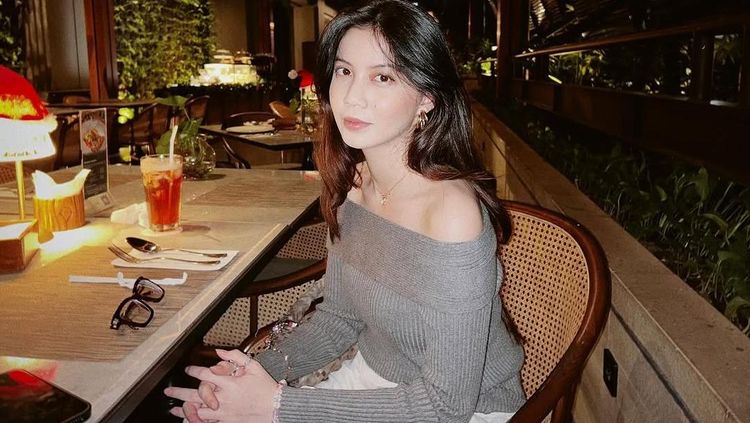 Potret Gisellma Firmansyah, Aktris Cantik yang Hobi Hangout di Kafe