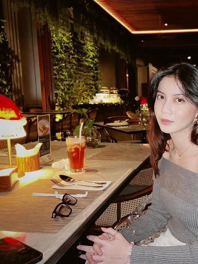 Potret Gisellma Firmansyah, Aktris Cantik yang Hobi Hangout di Kafe