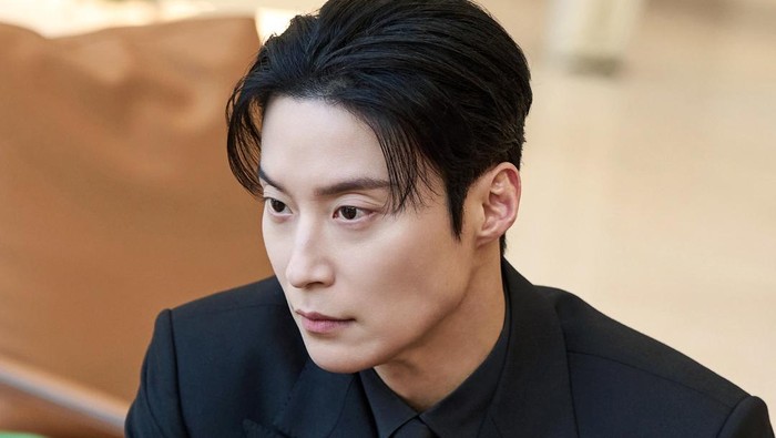 Heo Nam Jun di drama Korea My Royal Nemesis