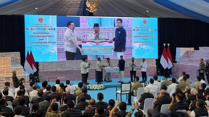Penyerahan uang Rp 10,2 T dan lahan digelar di kantor Kejagung, Kebayoran, Jakarta Selatan, Rabu (13/4/2026). Penyerahan itu disaksikan langsung oleh Presiden Prabowo Subianto.