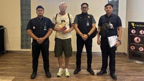 Kantor Imigrasi Kelas II Non TPI Bima mendeportasi warga Rusia berinisial AZ lantaran menggunakan dokumen palsu saat tinggal di Lakey, Dompu, NTB. (Foto: Dok. Imigrasi Bima)