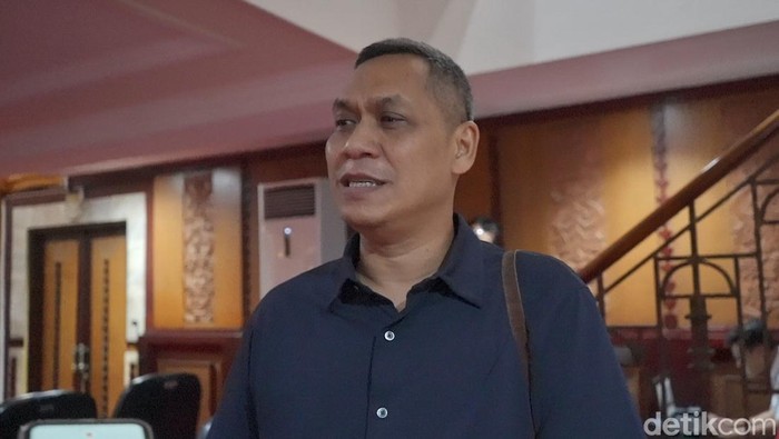 Ketua Komisi D DPRD Kota Surabaya, dr. Akmarawita Kadir