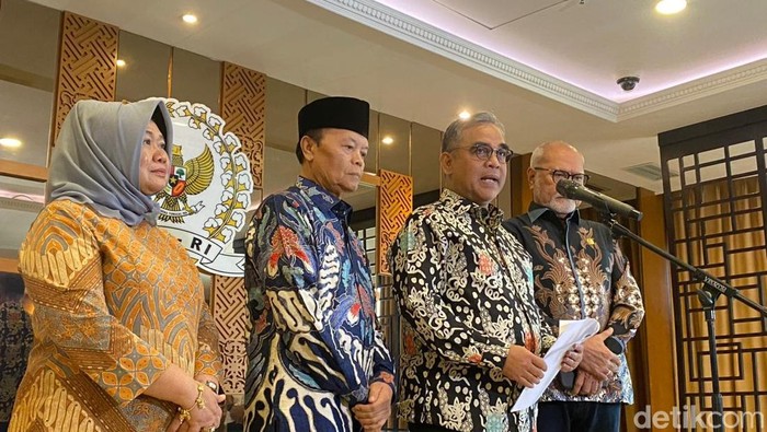 Konpers Ketua MPR Ahmad Muzani