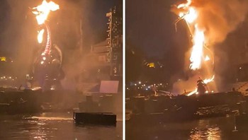 Naga Robot Setinggi 45 Kaki Terbakar di Disneyland Foto: Boredpanda