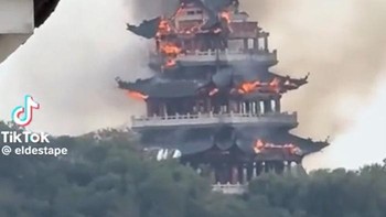 Kebakaran di Kuil Kuno Yongqing Membuat Komunitas China Waspada Foto: Boredpanda