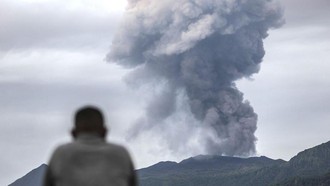 Guide WN Singapura Saat Dukono Erupsi: Saya Ingin Sujud Minta Maaf ke Orang Tuanya