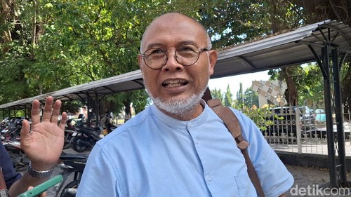 Penasihat Hukum PT PCF Bambang Widjojanto saat diwawancarai usai pertemuan dengan Pemkot Mataram, Rabu (13/5/2026).