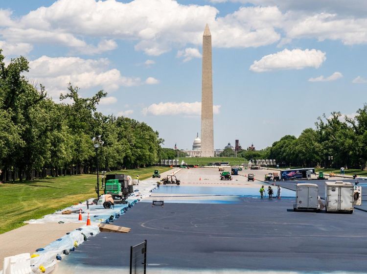 Potret Renovasi Kolam Refleksi Washington yang Jadi Sorotan