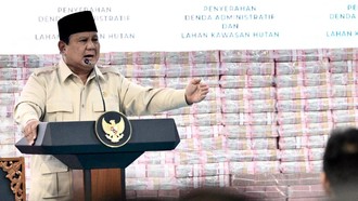 Prabowo Sentil PNM Beri Bunga Kredit 24%